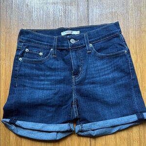 Levi’s Dark Blue Wash Denim Shorts - mid length short - 26